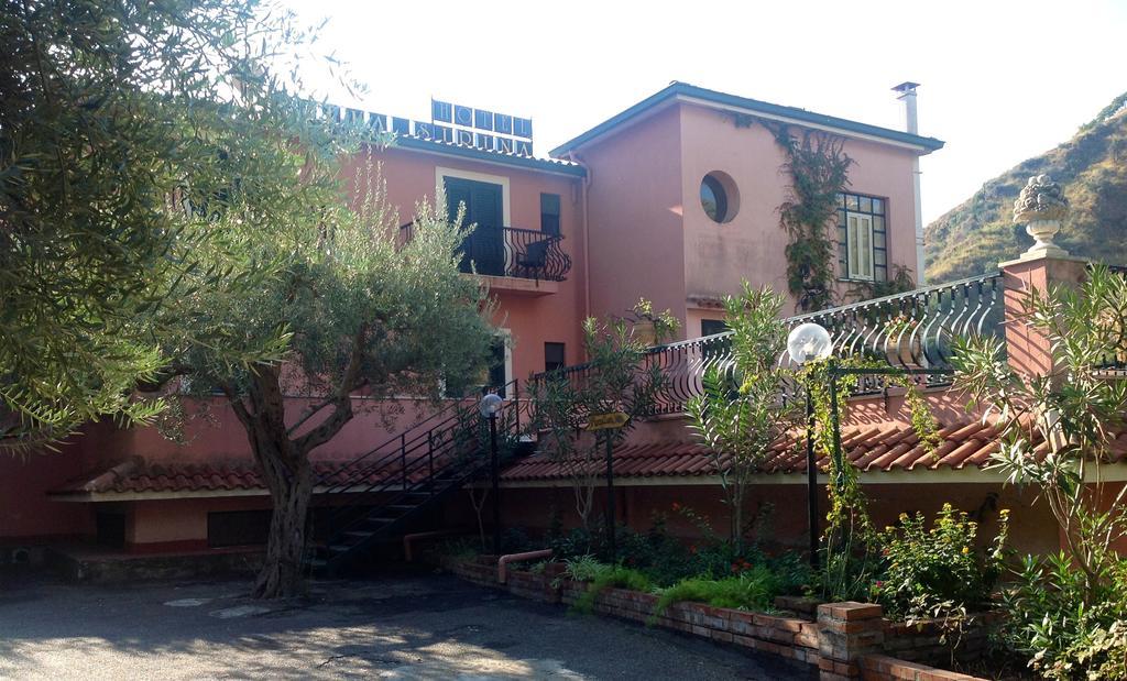 Hotel Villa Sirina Taormina Kültér fotó